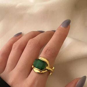 Inspired Ring With Stone In Gold