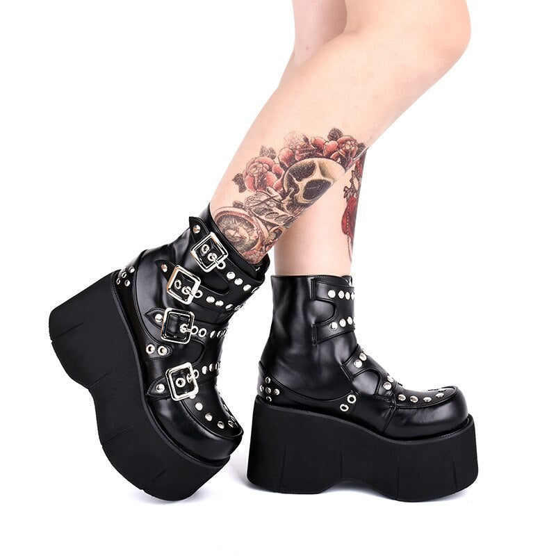 Witch Raven Winter Boots