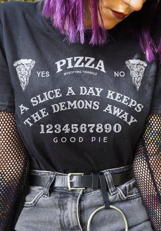 T-shirt "Pizza A Slice A Day Keeps The Demons Away"