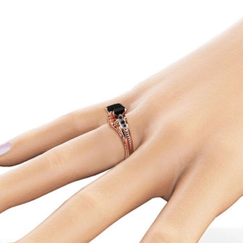 Zircon Ring In Rose-Gold