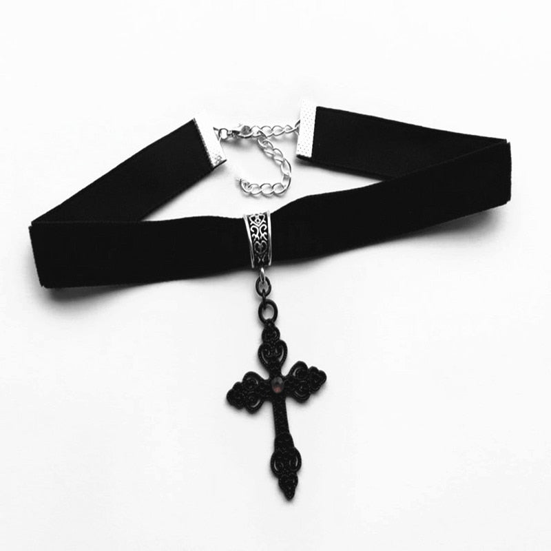 Hanging Cross Choker