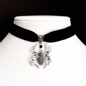 Hanging Spider Velvet Choker