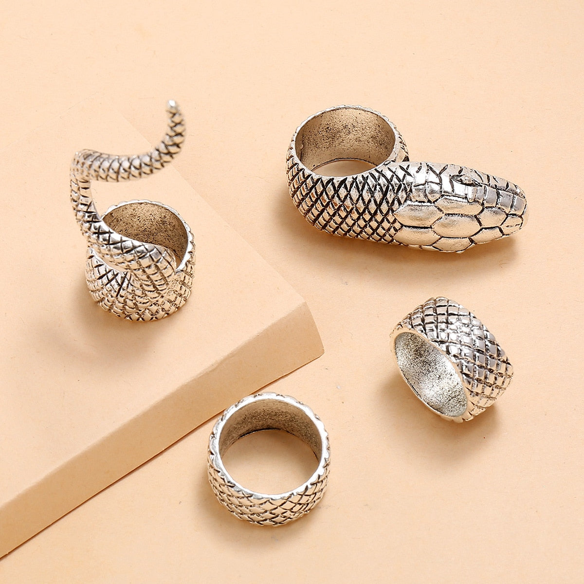 Snake Shaped Rings Set