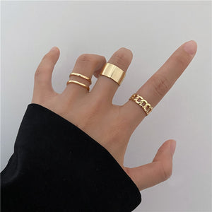 Pack Of Rings In Gold Tone