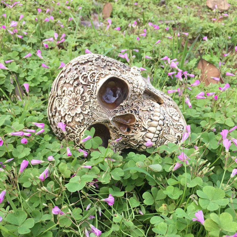 Garden Skull Statue