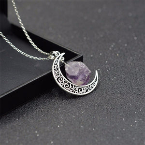 Irregular Natural Stone Moon Design Necklace