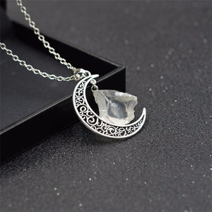 Irregular Natural Stone Moon Design Necklace