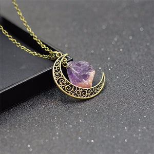 Irregular Natural Stone Moon Design Necklace