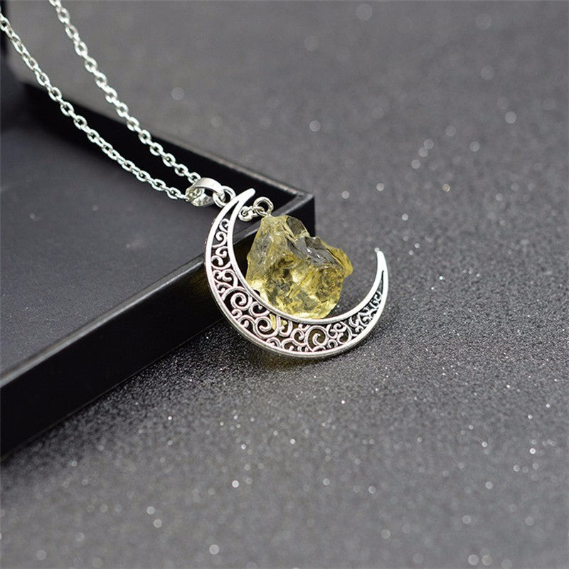 Irregular Natural Stone Moon Design Necklace