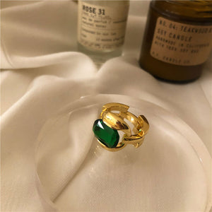 Inspired Ring With Stone In Gold