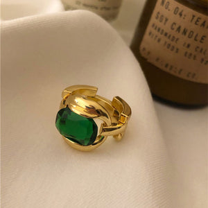 Inspired Ring With Stone In Gold