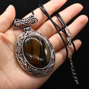 Framed Oval Stone Necklace